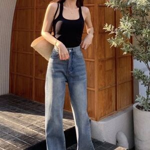 Pretty Little Thing Black Ribbed Women's Crop Top